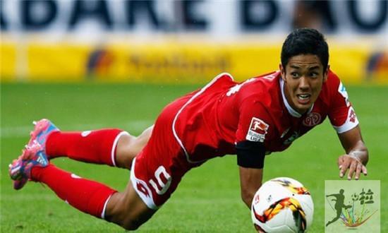  美因茨攻防转换行云流水，完胜对手彰显实力